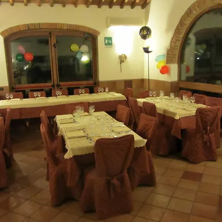 Relais Pian D'ercole فندق 4*